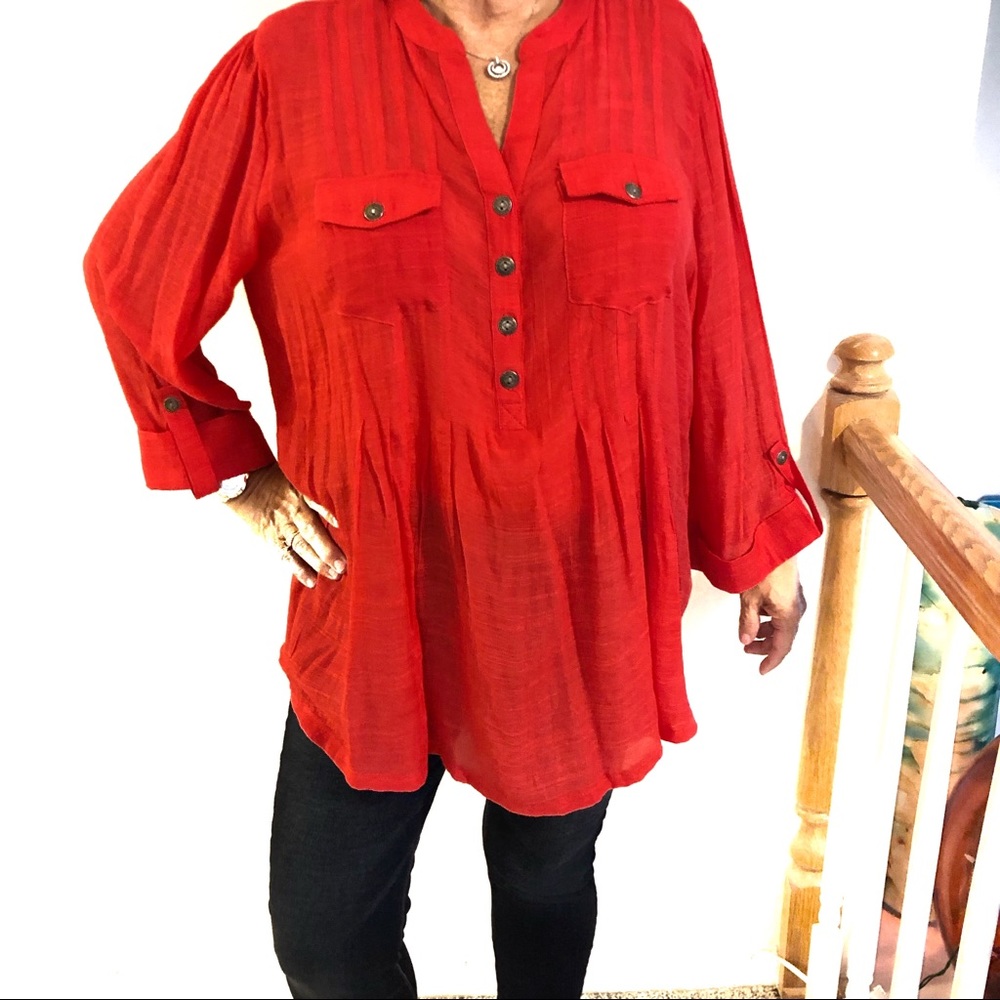 🆕Avenue orange 3/4 sleeve button top